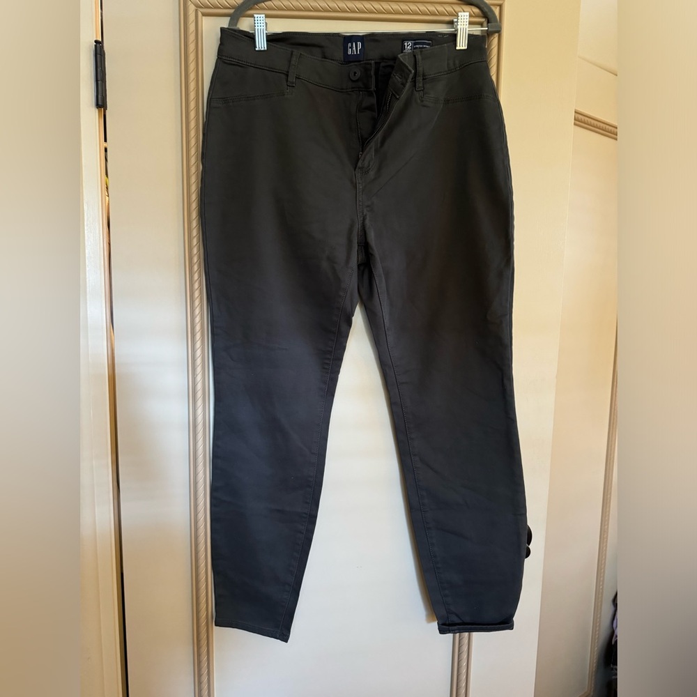 GAP ladies size 12 charcoal stretch skinny pants